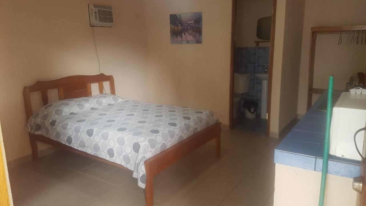Sunrise Inn Puerto Armuelles Екстер'єр фото